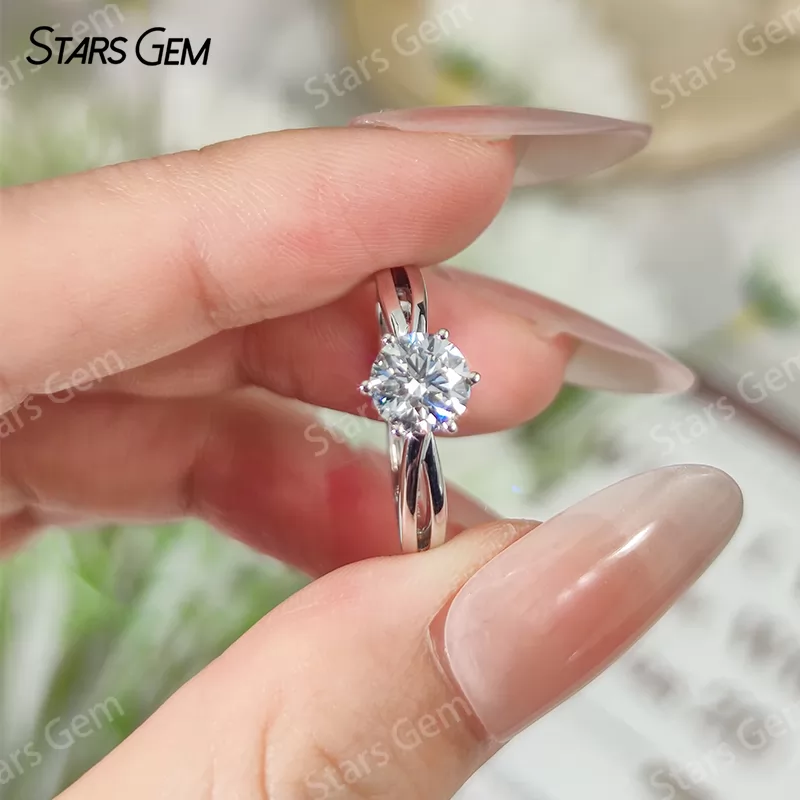 0.5ct Round Cut Lab Diamond 6 Prongs Twist Type 18K Gold Solitaire Engagement Ring