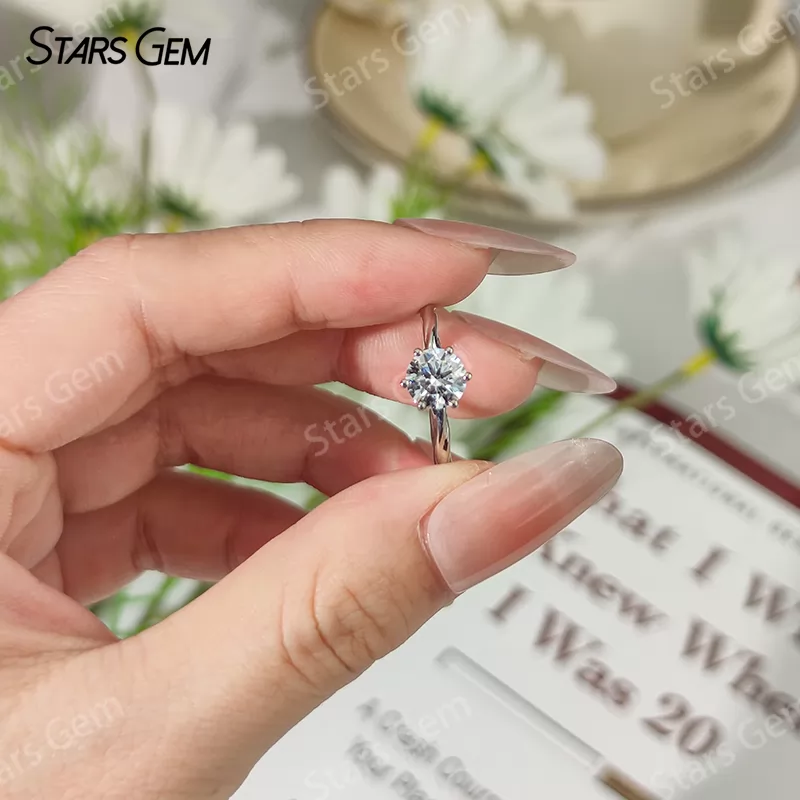 0.58ct Round Brilliant Cut Lab Grown Diamond Twist Type 18K Gold Solitaire Engagement Ring