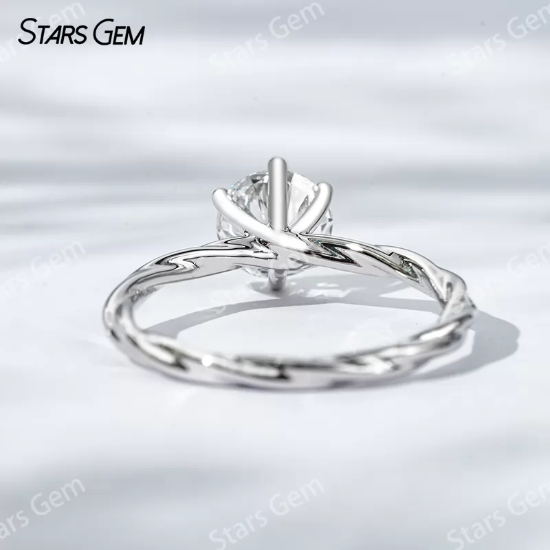 0.58ct Round Brilliant Cut Lab Grown Diamond Twist Type 18K Gold Solitaire Engagement Ring