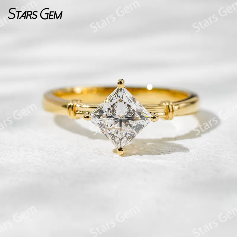 18K Gold 4 Prongs Set 1 carat Princess Cut Lab Grown Diamond Solitaire Engagement Ring