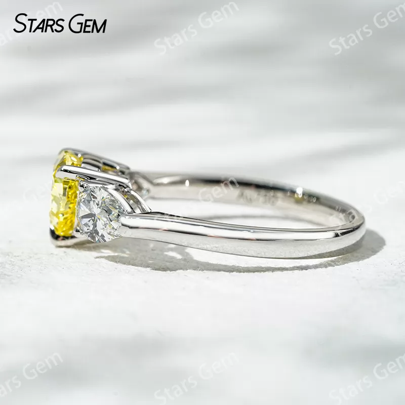 18K White Gold Three Stone Typ IGI Certified Heart Cut Yellow Lab Grown Diamond Engagement Ring