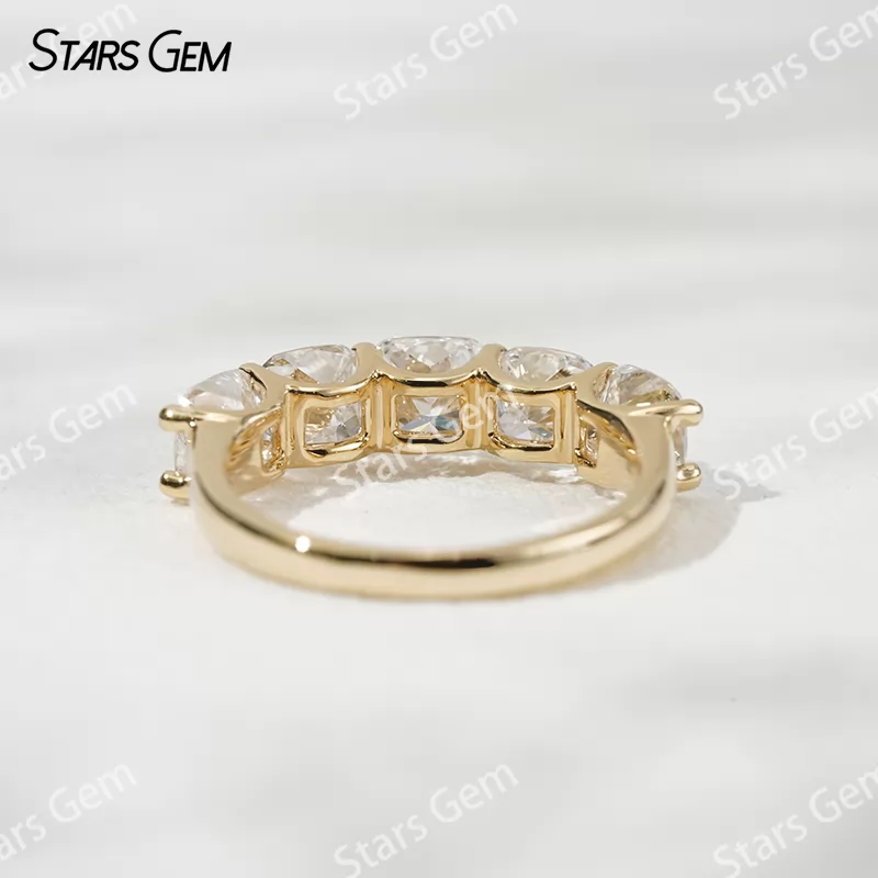 5×5mm Cushion Cut Lab Grown Diamond 18K Gold Half circle Diamond Eternity Ring