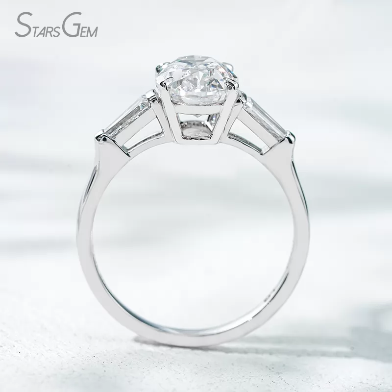 18K Solid Gold Three Stone Type Certified Oval Cut with Trapezoid Cut Lab Grown Diamond Engagement Ring