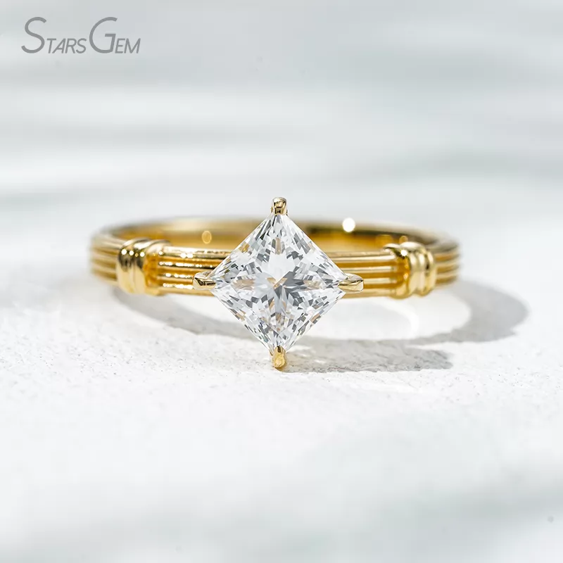Unique 18K Solid Gold with Certified 1 Carat Princess Cut Lab Diamond Solitaire Engagement Ring