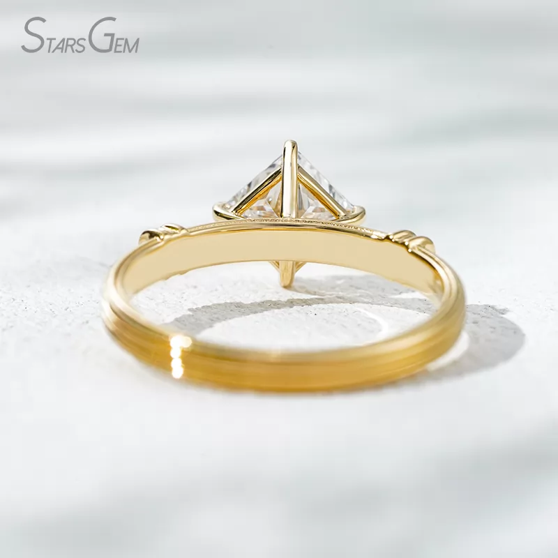 Unique 18K Solid Gold with Certified 1 Carat Princess Cut Lab Diamond Solitaire Engagement Ring