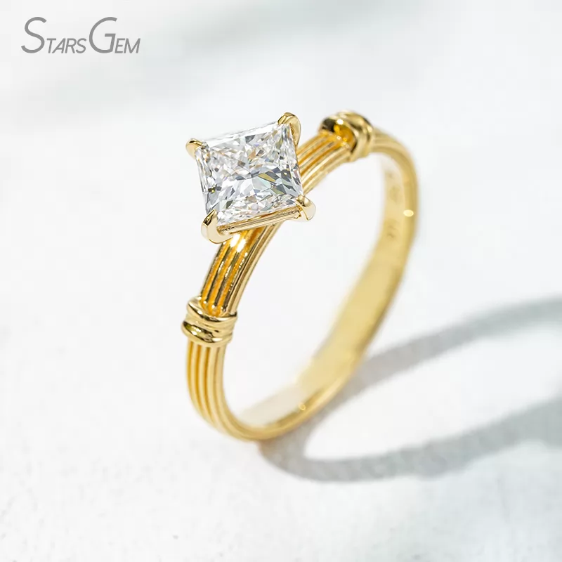 Unique 18K Solid Gold with Certified 1 Carat Princess Cut Lab Diamond Solitaire Engagement Ring