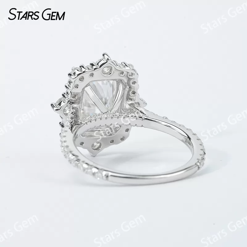 8×10mm Radiant Cut Moissanite S925 Sterling Silver Halo Engagement Ring