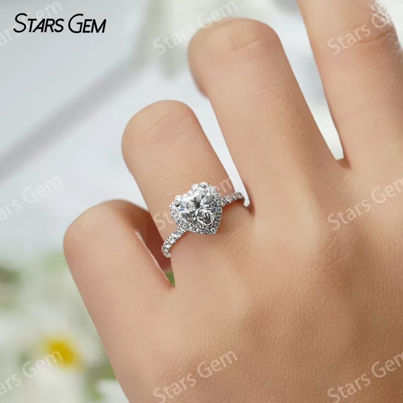 7×7mm Heart Cut Moissanite S925 Sterling Silver Halo Engagement Ring