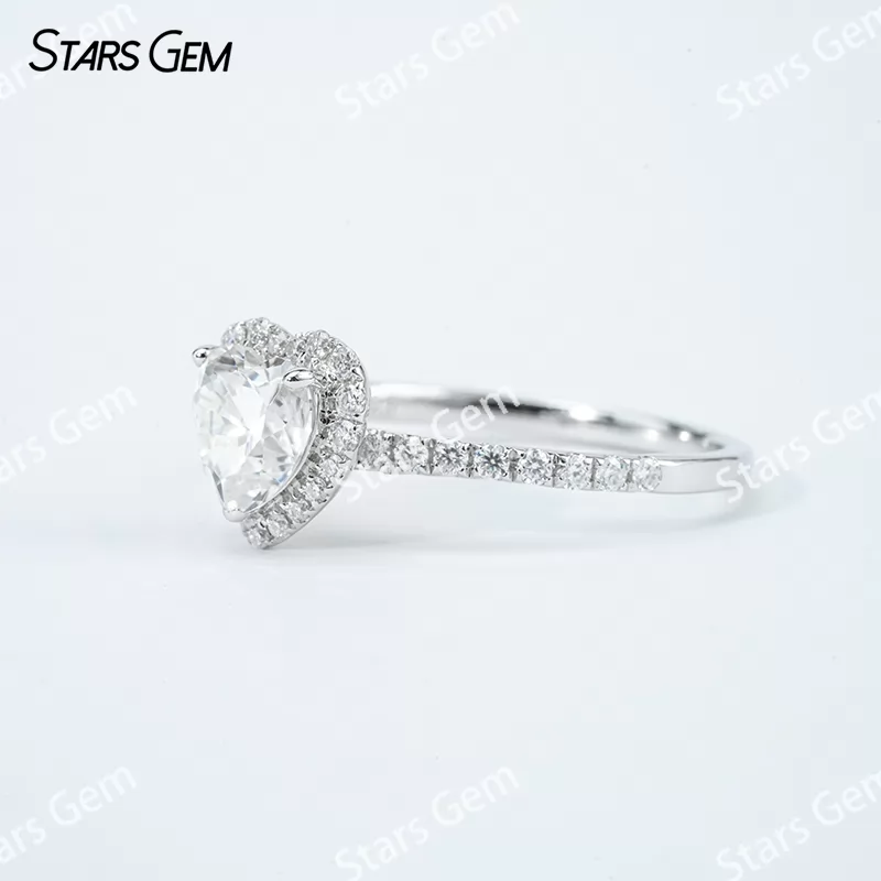 7×7mm Heart Cut Moissanite S925 Sterling Silver Halo Engagement Ring