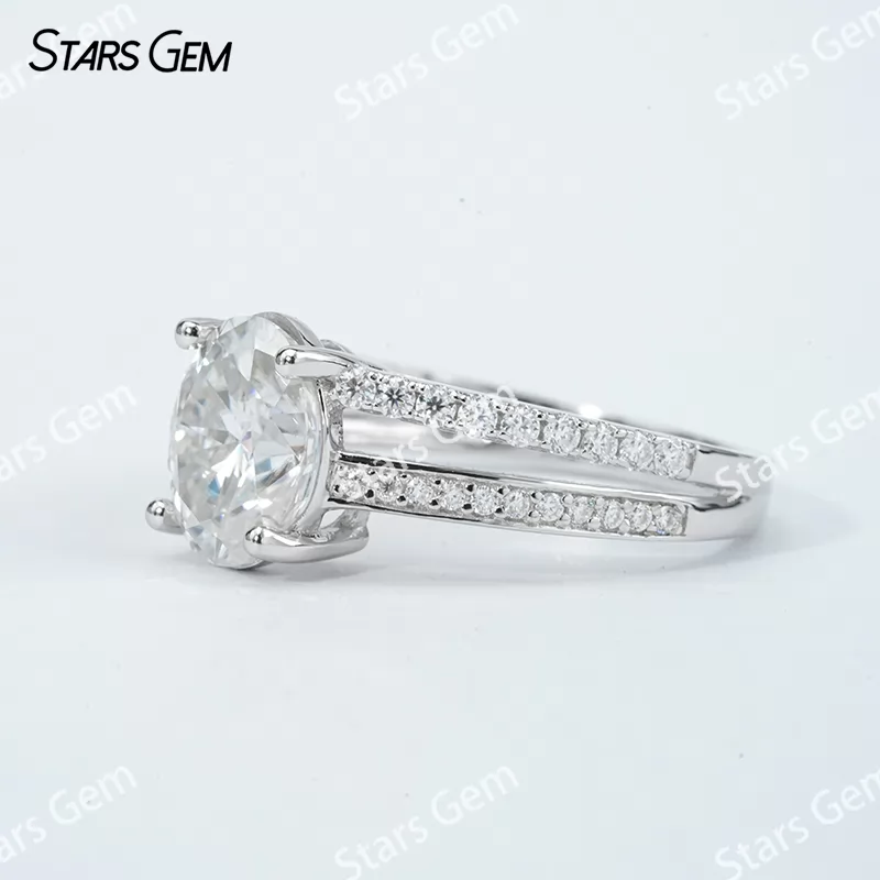 7×9mm Oval Cut Moissanite S925 Sterling Silver Pave Engagement Ring