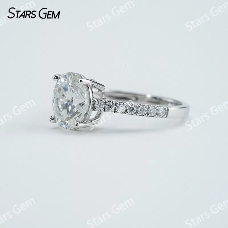 7.5×9.5mm Oval Cut Moissanite S925 Sterling Silver Pave Engagement Ring