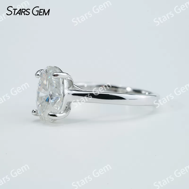 7×10mm Oval Cut Moissanite S925 Sterling Silver Solitaire Engagement Ring