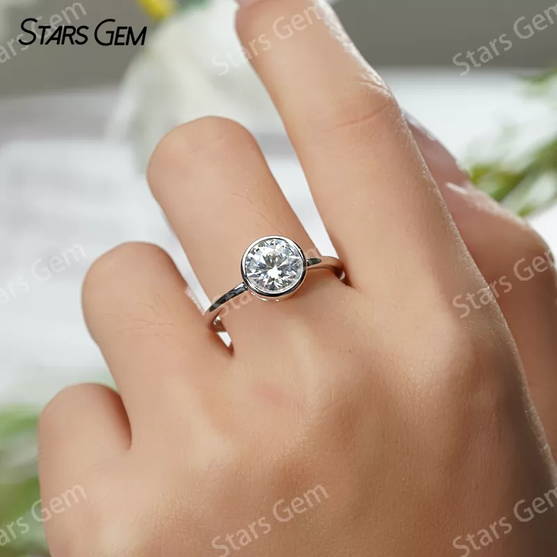 6.5mm & 8mm Round Brilliant Cut Moissanite S925 Sterling Silver Solitaire Engagement Ring