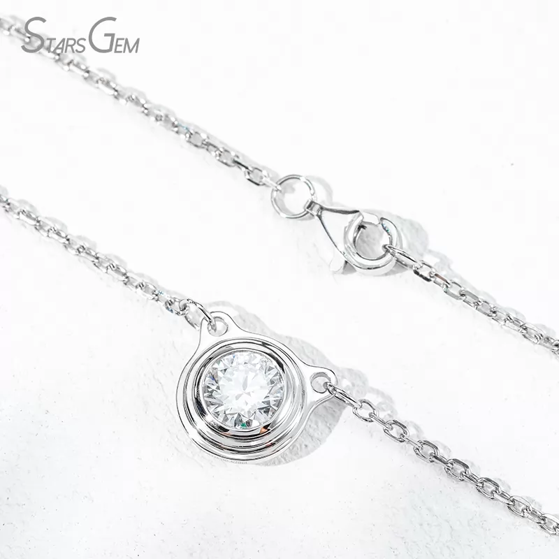 5.19mm Round Brilliant Cut Lab Grown Diamond Bezel Set PT950 Diamond Pendant Necklace