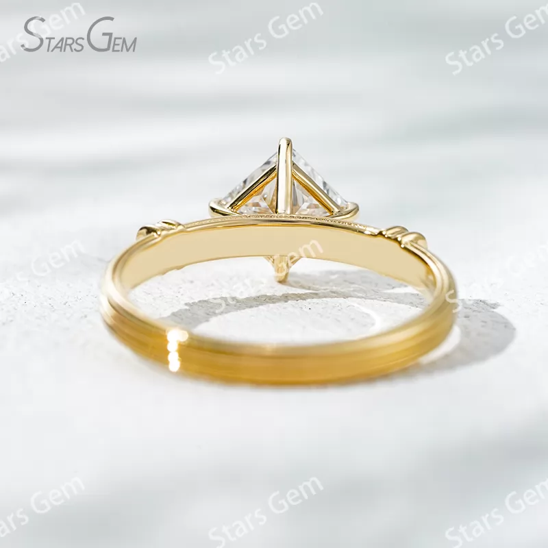 Unique 18K Solid Gold with Certified 1 Carat Princess Cut Lab Diamond Solitaire Engagement Ring