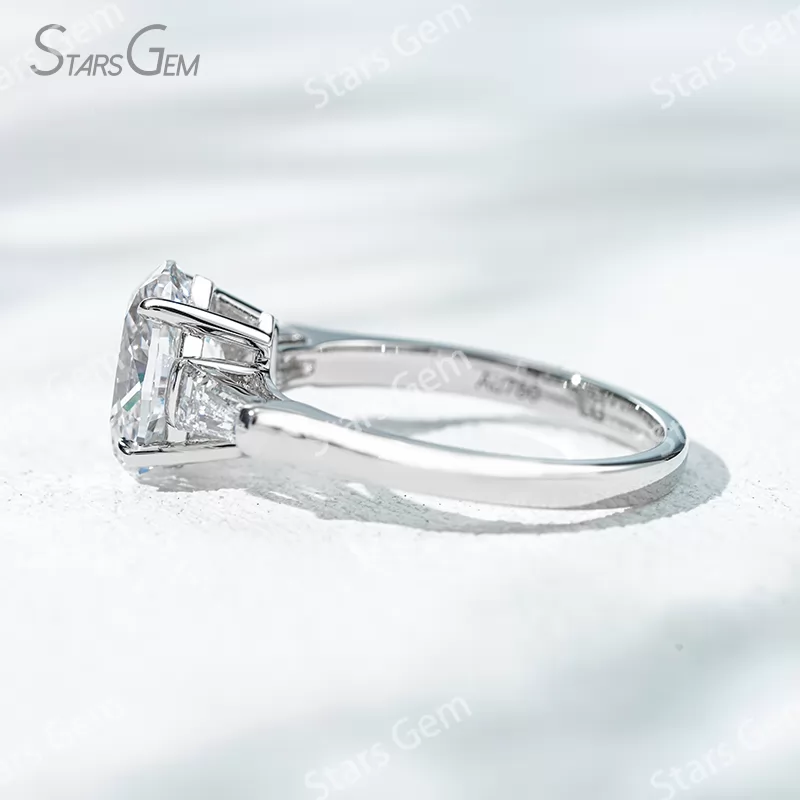 18K Solid Gold Three Stone Type Certified Oval Cut with Trapezoid Cut Lab Grown Diamond Engagement Ring