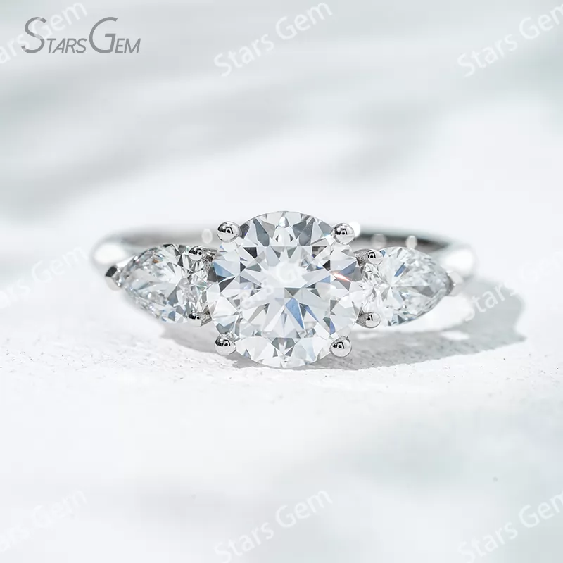18K Solid Gold Three Stone Type Certified 2.0ct Round Brilliant Cut with Pear Cut Lab Grown Diamond Engagement Ring