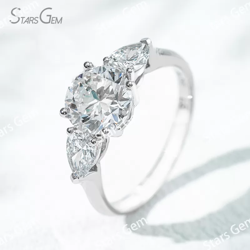 18K Solid Gold Three Stone Type Certified 2.0ct Round Brilliant Cut with Pear Cut Lab Grown Diamond Engagement Ring