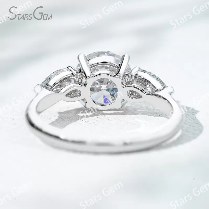 18K Solid Gold Three Stone Type Certified 2.0ct Round Brilliant Cut with Pear Cut Lab Grown Diamond Engagement Ring