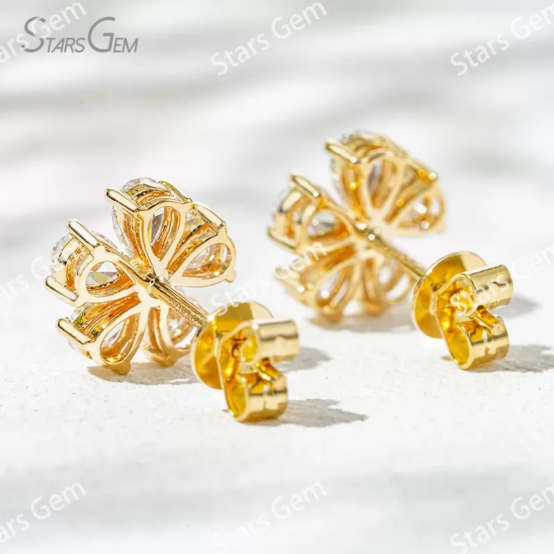 3×4mm Pear Cut Lab Grown Diamond 18K Gold Diamond Stud Earrings