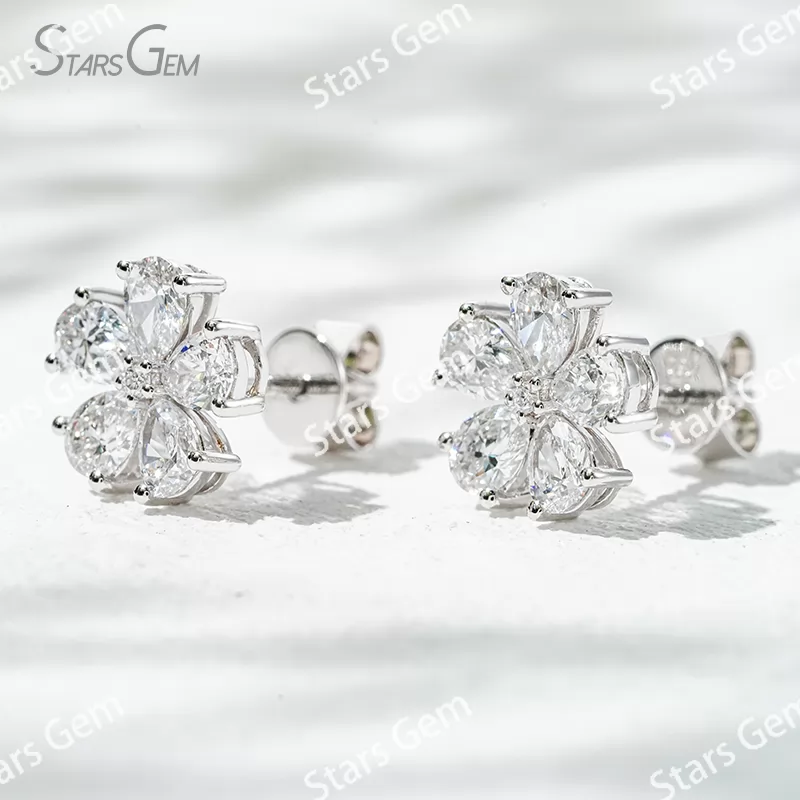 3×4mm Pear Cut Lab Grown Diamond 18K Gold Diamond Stud Earrings