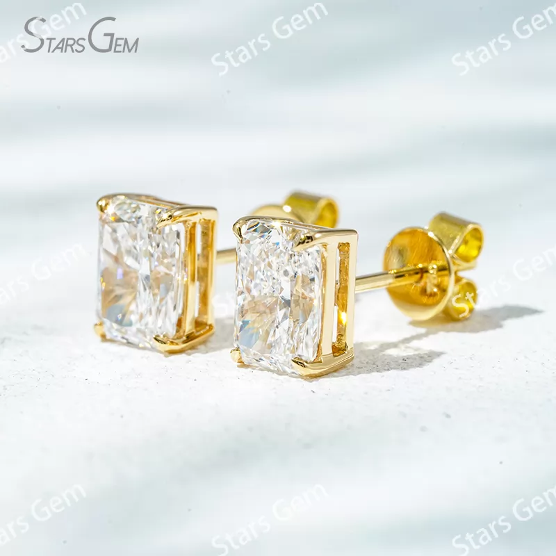 6.9×5mm Radiant Cut Lab Grown Diamond 4 Prongs 18K Gold Diamond Stud Earrings