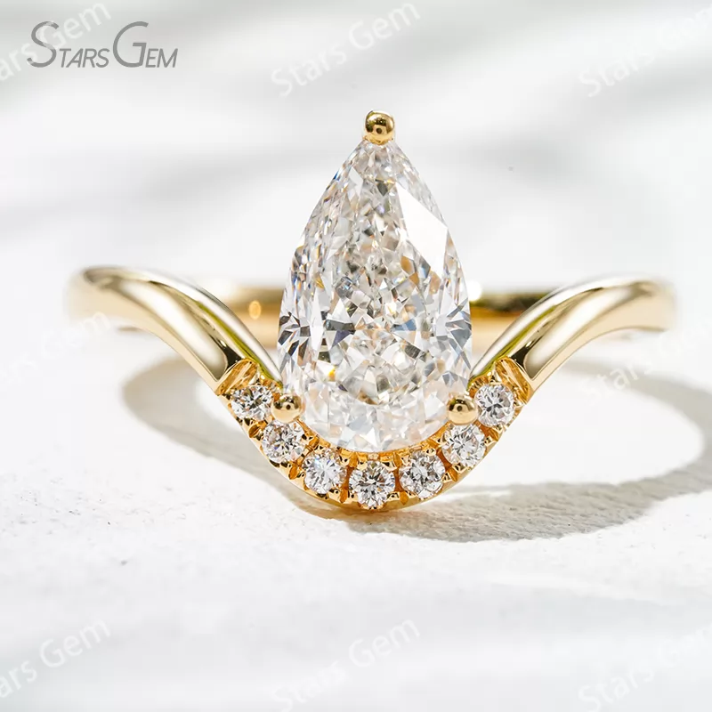 6.19×10.43​mm Pear Cut Lab Grown Diamond With Side Diamond 18K Yellow Gold Engagement Ring