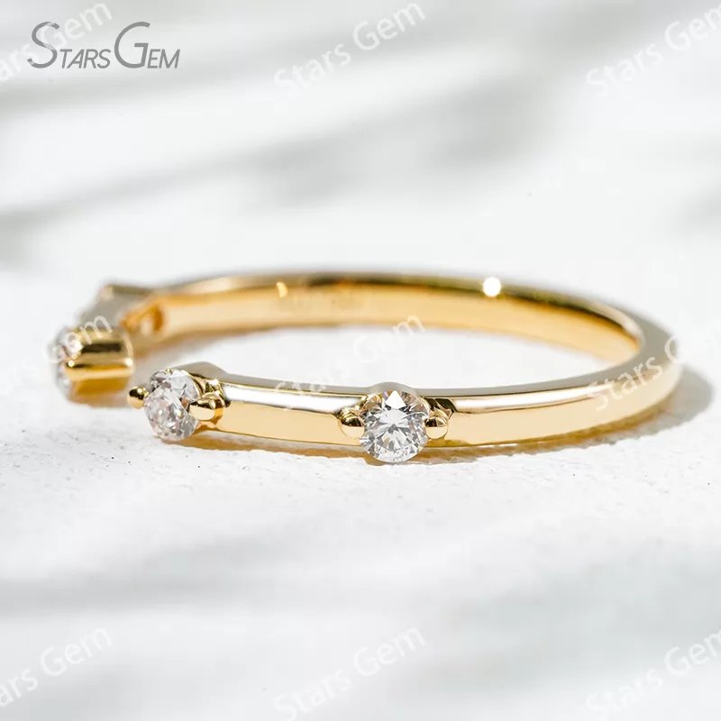 2.3mm Round Brilliant Cut Lab Grown Diamond 18K Gold Diamond Ring