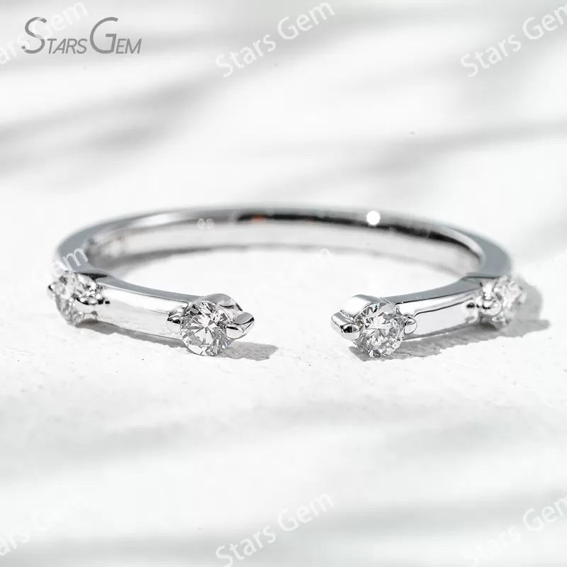 2.3mm Round Brilliant Cut Lab Grown Diamond 18K Gold Diamond Ring