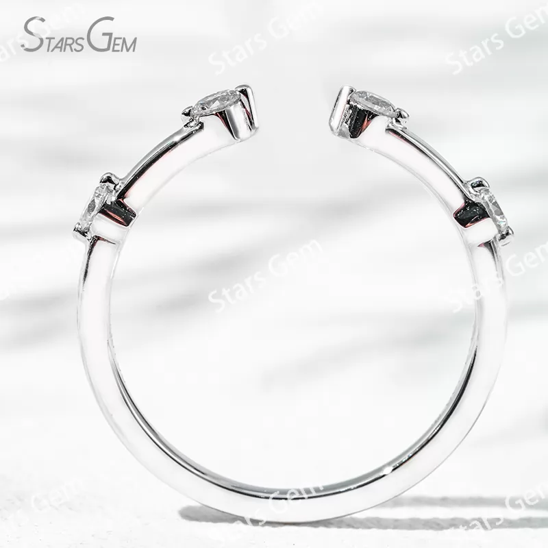 2.3mm Round Brilliant Cut Lab Grown Diamond 18K Gold Diamond Ring