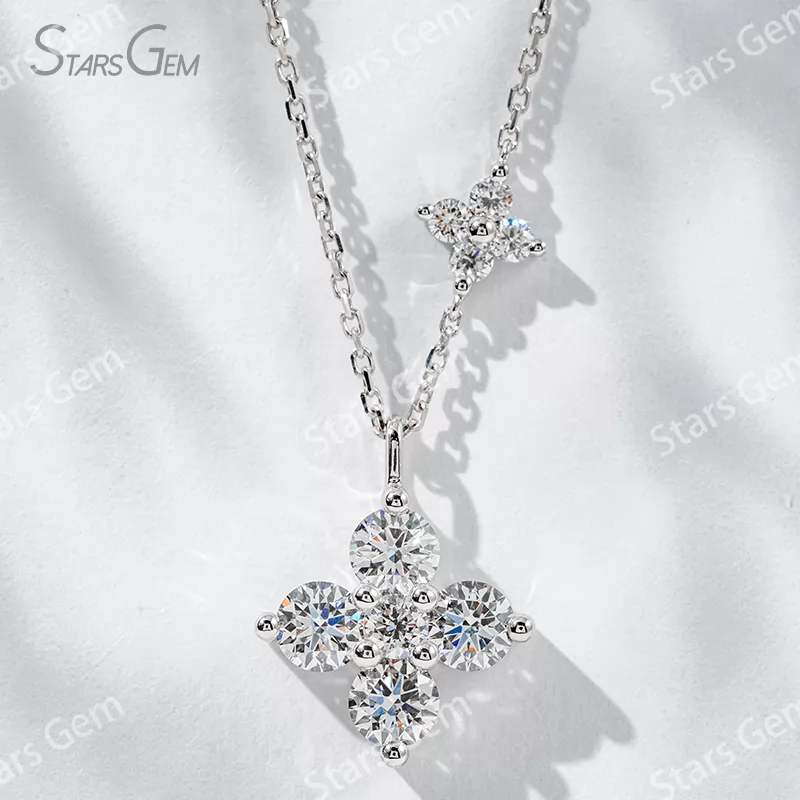 4.5mm Round Brilliant Cut Lab Grown Diamond 18K White Gold Diamond Pendant Necklace