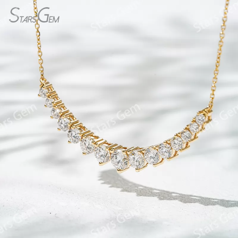 4.5mm Round Brilliant Cut Lab Grown Diamond 18K Gold Diamond Necklace