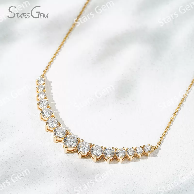 4.5mm Round Brilliant Cut Lab Grown Diamond 18K Gold Diamond Necklace