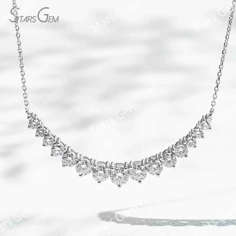 4.5mm Round Brilliant Cut Lab Grown Diamond 18K Gold Diamond Necklace