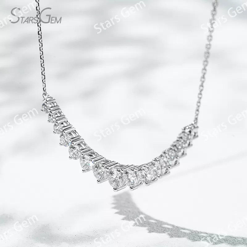 4.5mm Round Brilliant Cut Lab Grown Diamond 18K Gold Diamond Necklace