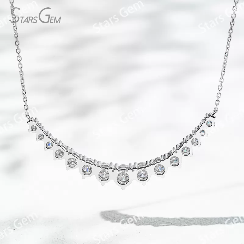 4.5mm Round Brilliant Cut Lab Grown Diamond 18K Gold Diamond Necklace