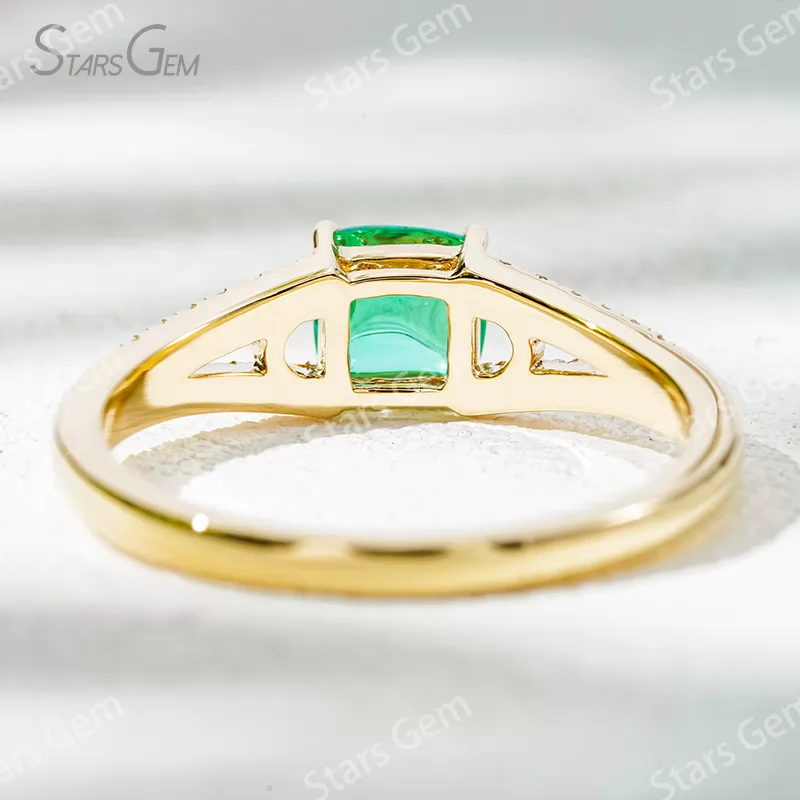 5×5mm Sugar Loaf Cut Lab Grown Emerald 18K Gold Pave Engagement Ring