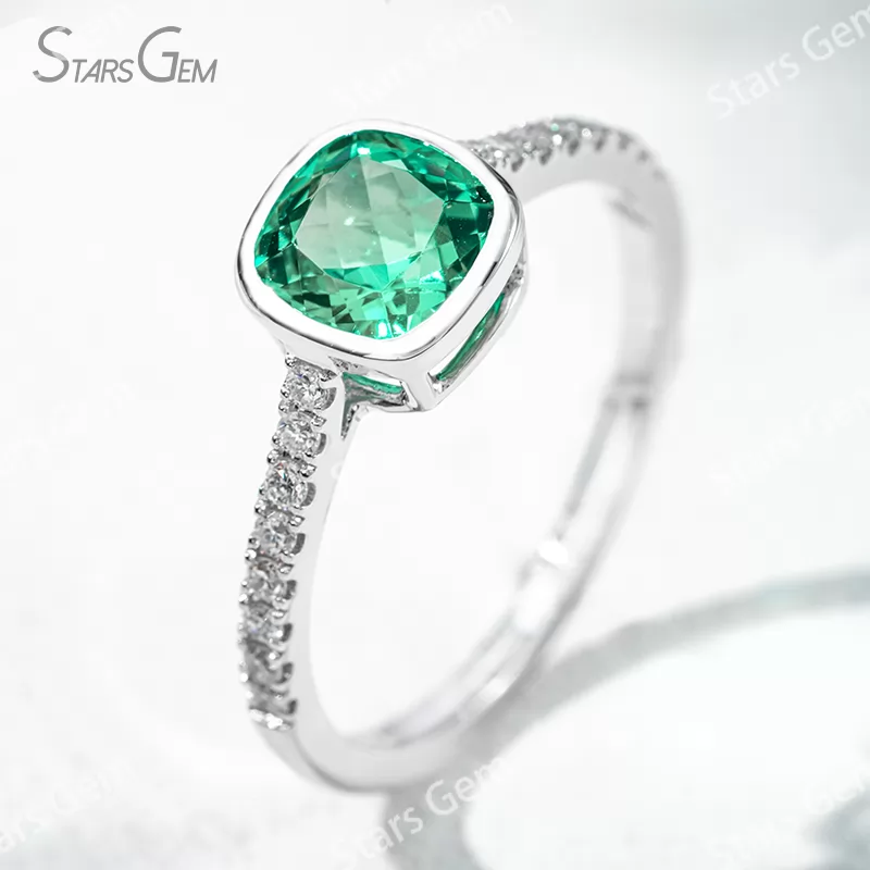 6×6mm Cushion Cut Lab Grown Emerald 18K Gold Pave Engagement Ring