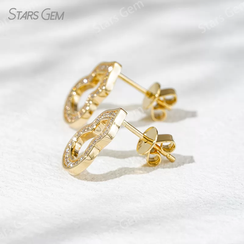 0.9mm Round Brilliant Cut Lab Grown Diamond Gourd Shape 18K Gold Diamond Stud Earrings